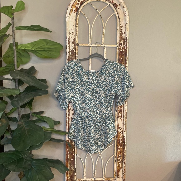 Flowy Top - Picture 2 of 2